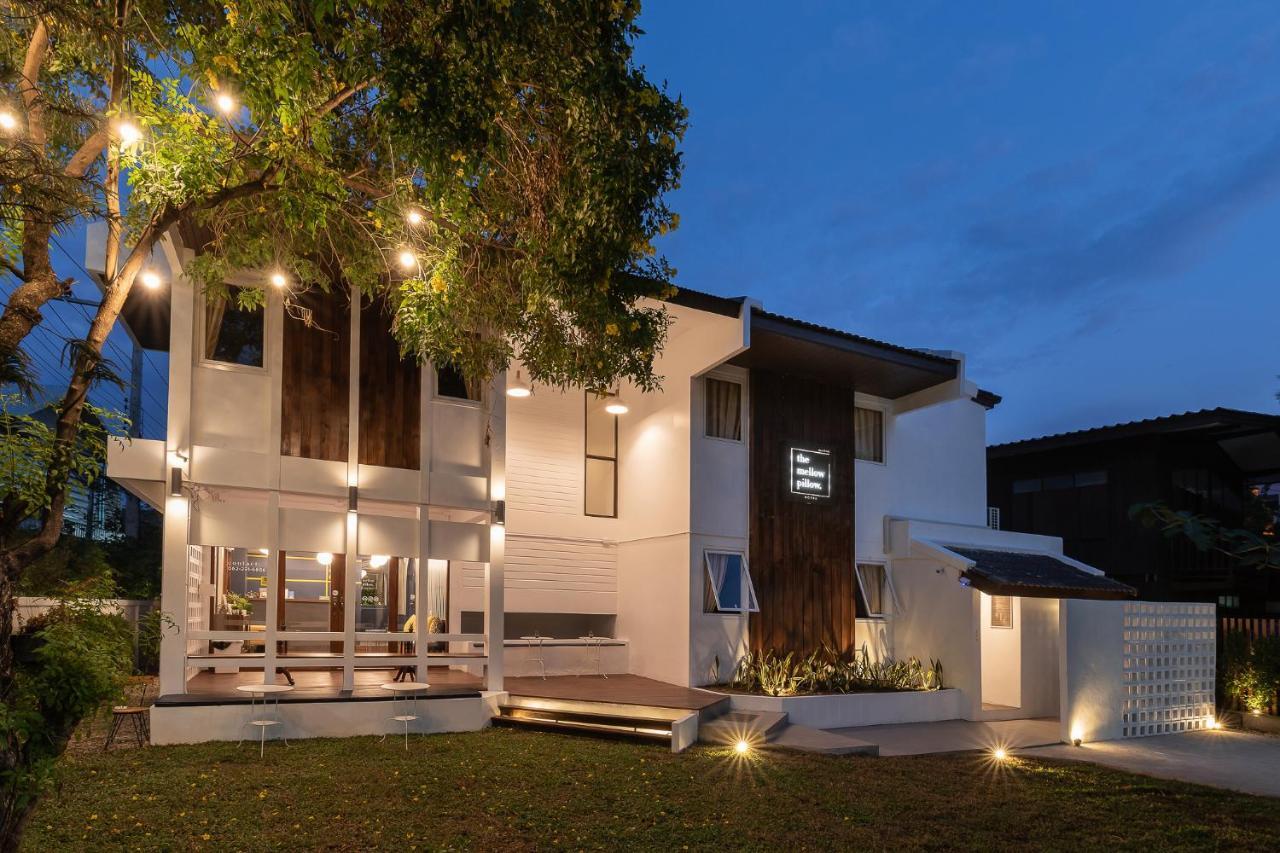 เดอะ เมลโลว์ พิลโลว์ แอท เชียงใหม่ เกท  Hotel ภายนอก รูปภาพ